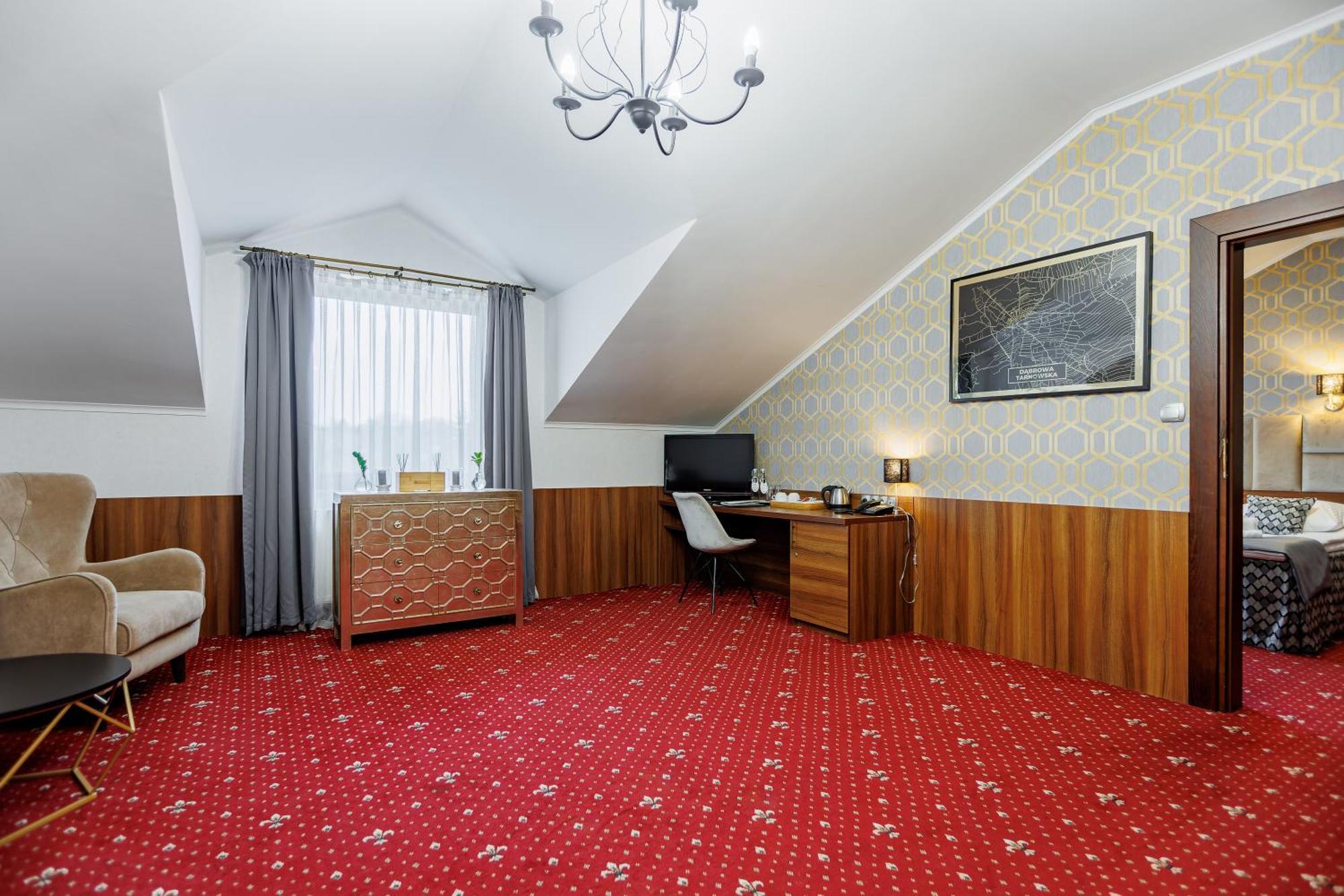 Hotel Cristal Park Dabrowa Tarnowska Exterior photo